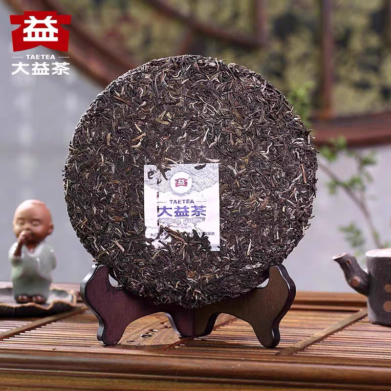 Dayi Pu’er Tea, 2017 Classic 7542 Pu’er Raw Tea Cake, 357g, Chinese Pu’er Tea