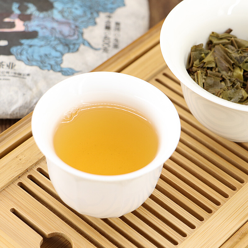 Haiwan Old Comrade 2018 Liang Yuan “Deng Yun” Old Tree Puer Raw Puerh Tea 400g