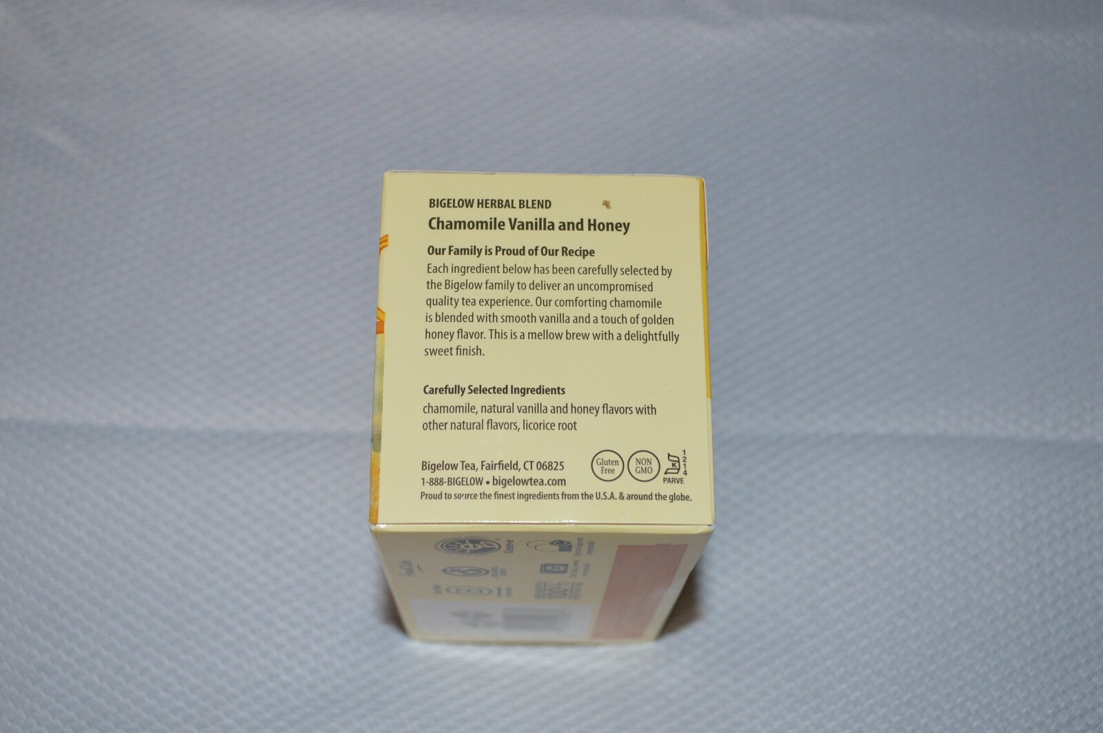 BIGELOW ~ CHAMOMILE VANILLA AND HONEY ~ HERBAL TEA ~ CAFFEINE FREE ~ 20 TEA BAGS