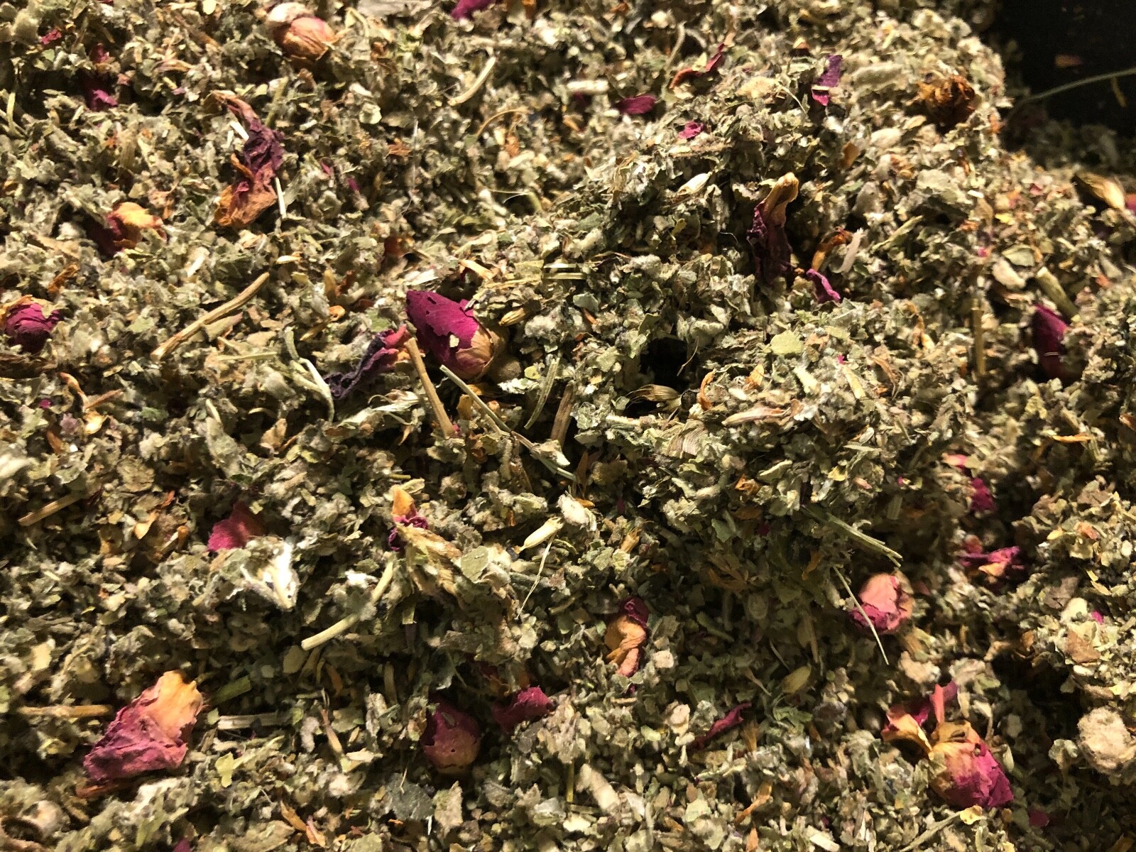 Red Roses Red Clover Tops Red Raspberry Leaf Mullein Marshmallow -no.40 herb mix