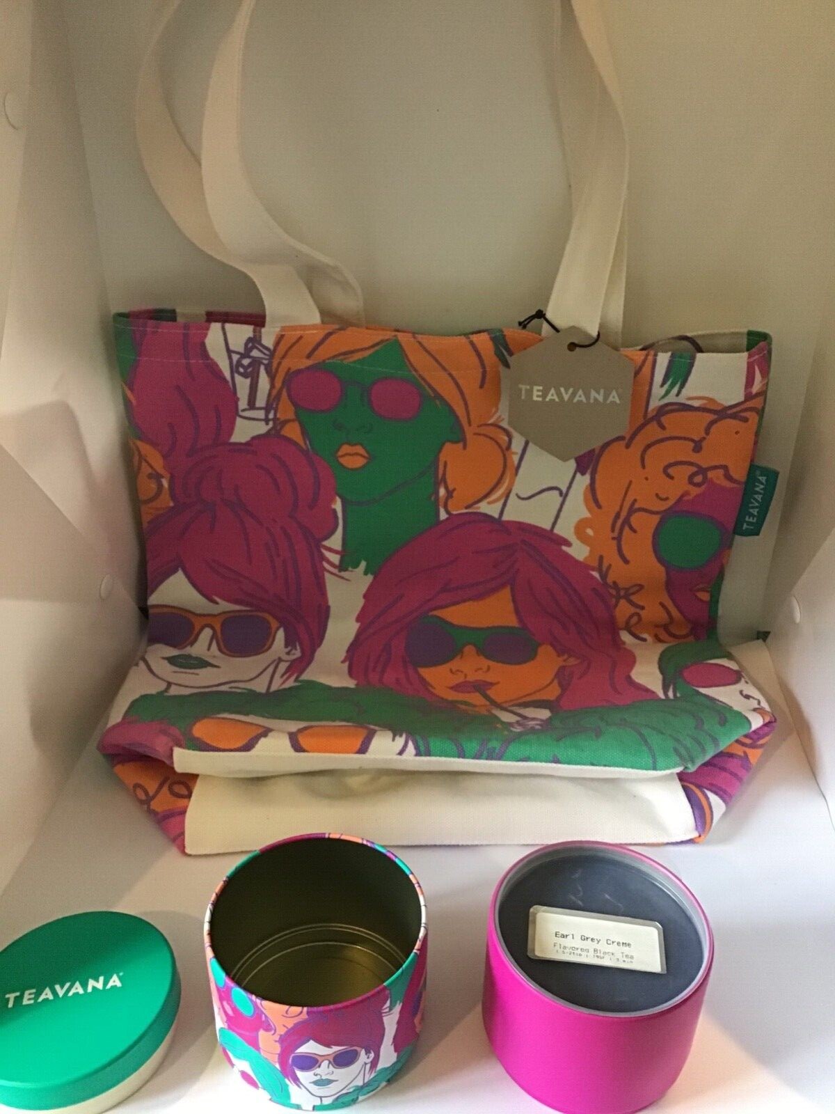 Teavana Tote Bag w/stackable tea canister  & 1oz Earl Grey Creme Black Tea