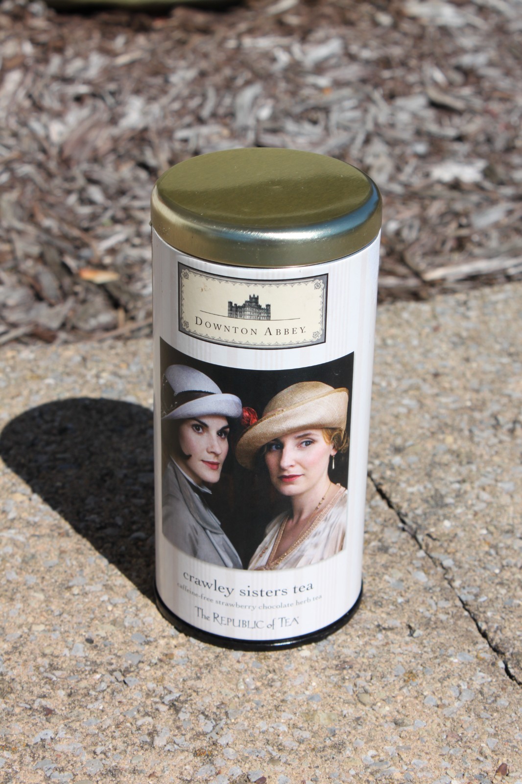 Downton Abbey Crawley Sisters Tea Canister opened