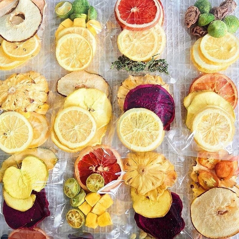 Queen Tee’s Premium Freeze-Dried Fruit Tea Slices Packages