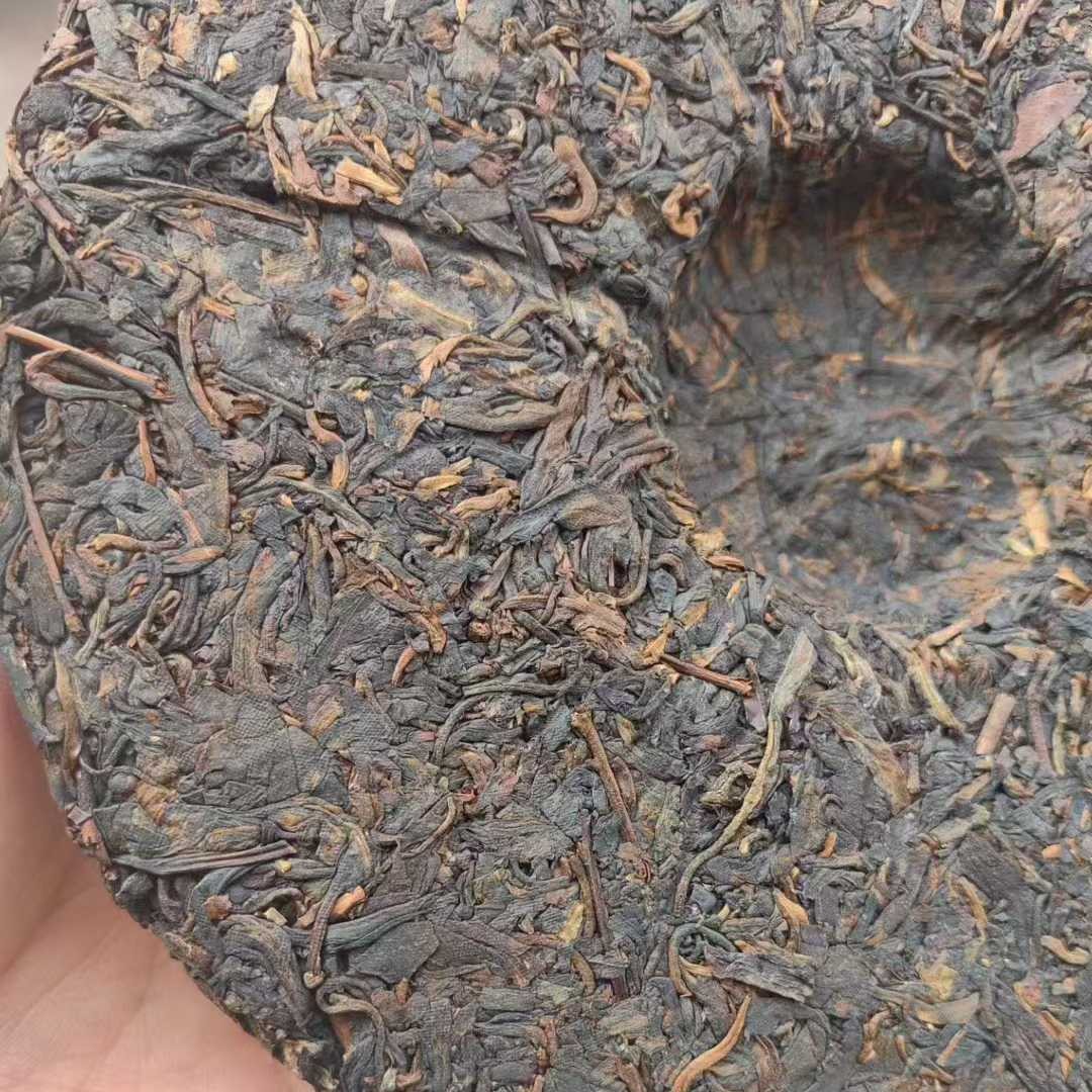 1960s Vintage Raw Puerh Tea Cake, Unwrapped Red Mark Song Pin Hao 400g