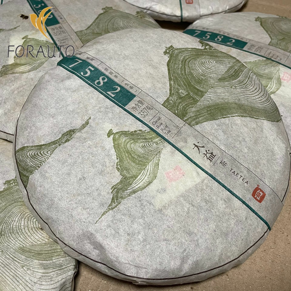 2014 Taetea Dayi 7582 Raw Pu-erh Puer Tea 357g Cake Shaped Pu’er Batch 1401