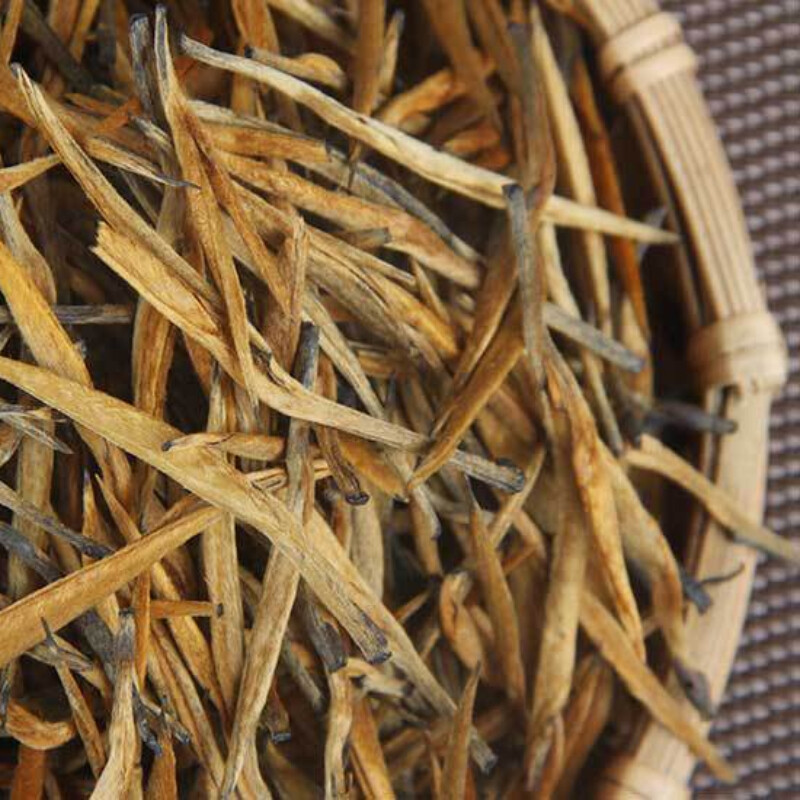 500g wooden box Yunnan ancient tree big gold needle golden bud Dian Hong tea