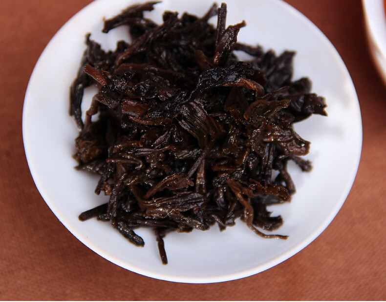 2017 Haiwan Old Comrade Made Good Tea for Everyone Pu-erh Puer Brick Ripe 250g