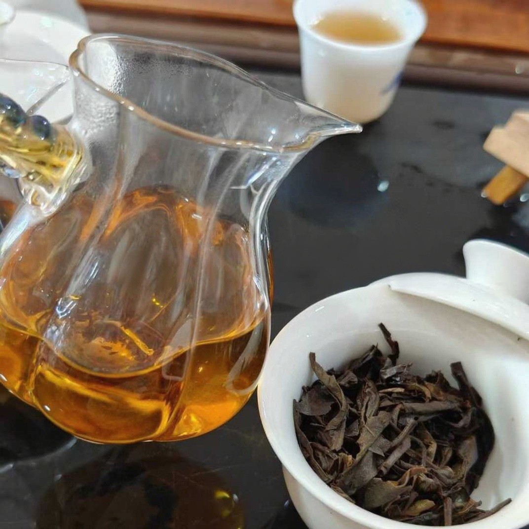 2009 Vintage Yiwu Manzhuan Ancient Tree Raw Puerh Tea Cake, Tongsheng Hao 357g
