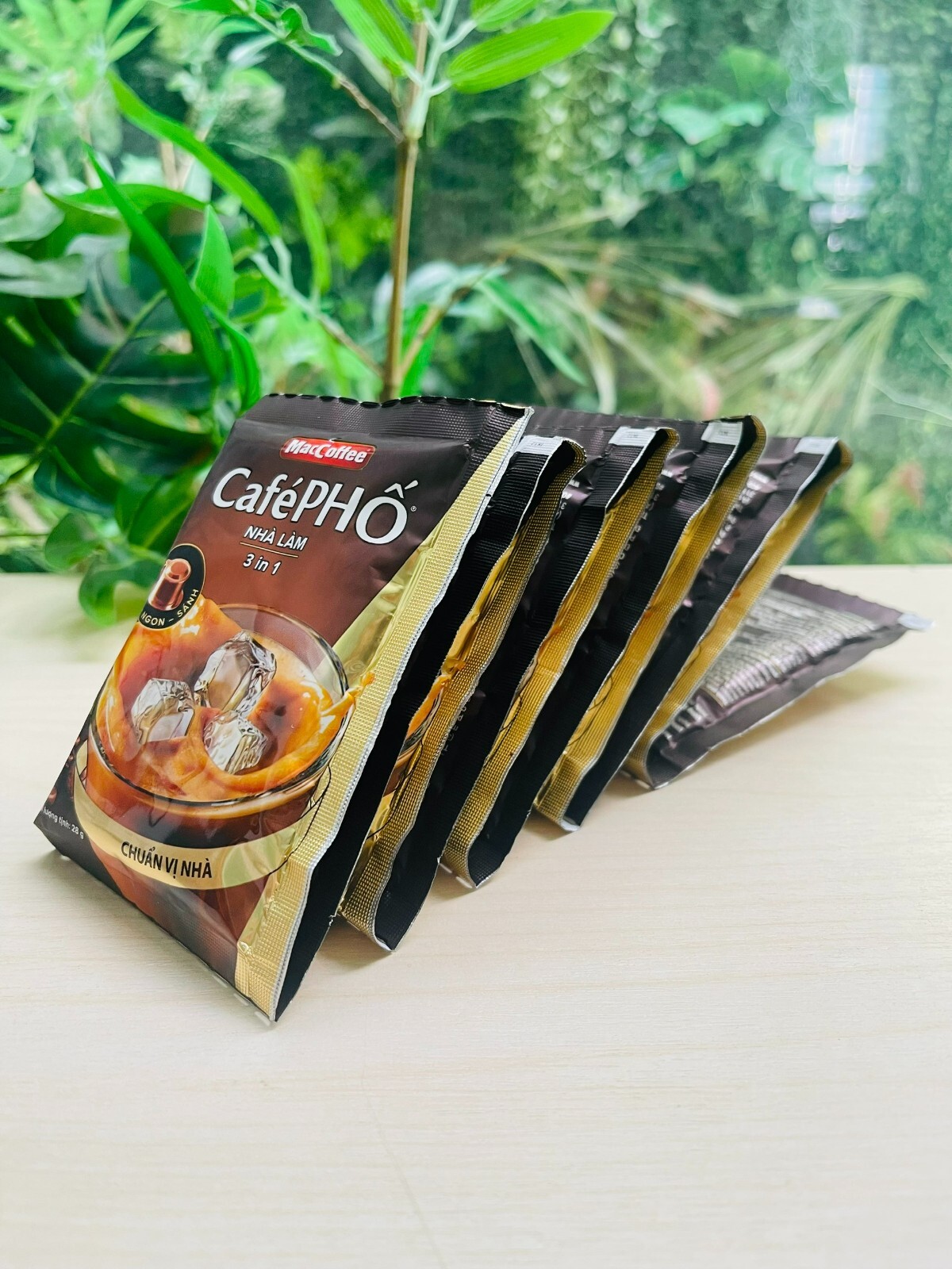 10 Packs MacCoffee Café Phố Vietnamese Instant 3in1 Iced Milk Black Coffee