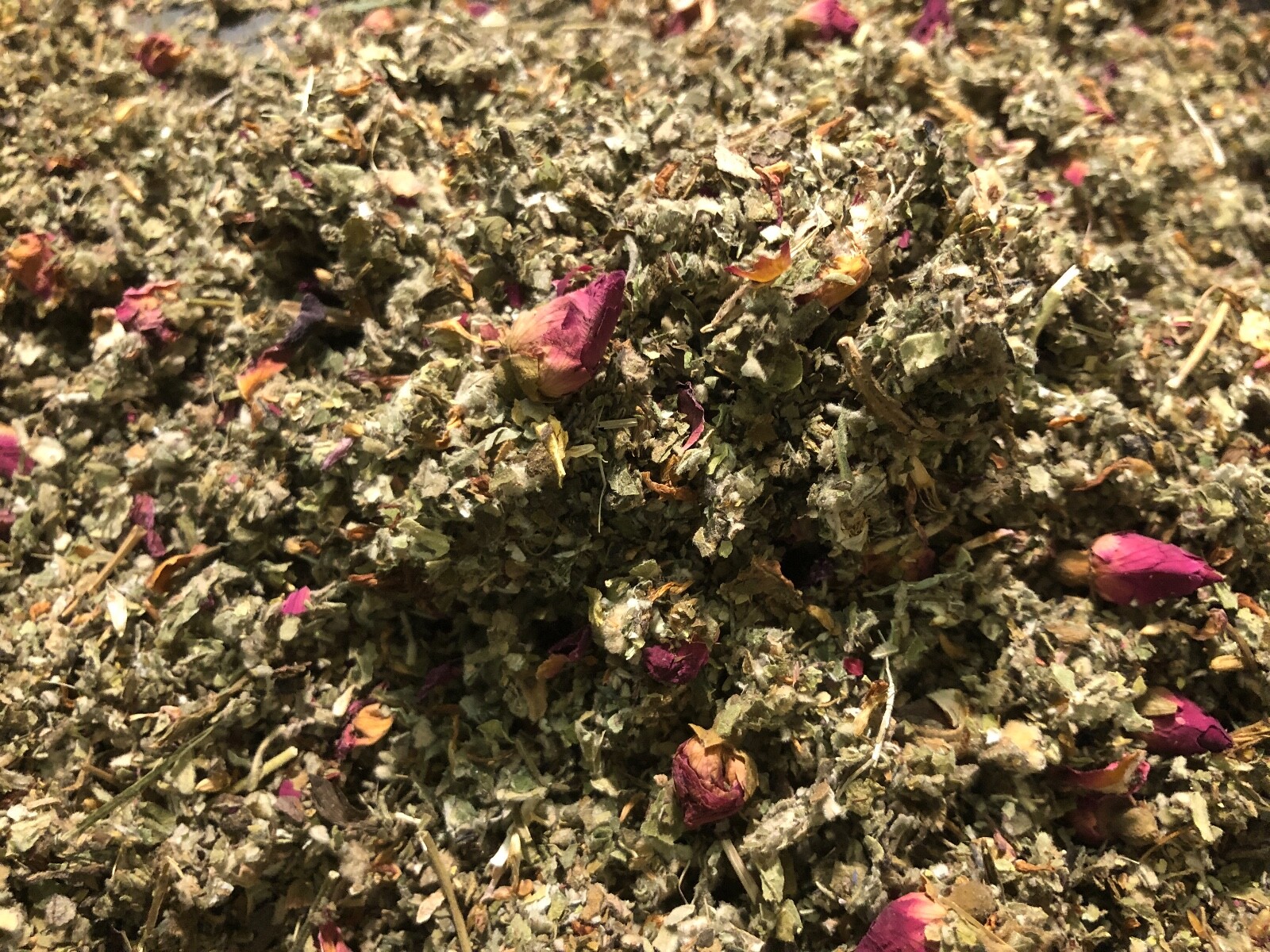 Red Roses Red Clover Tops Red Raspberry Leaf Mullein Marshmallow -no.40 herb mix