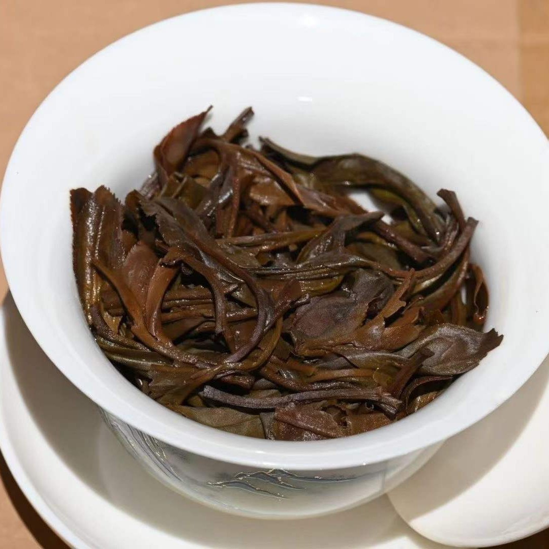 Yulin 1982 Raw Pu-erh Loose Tea (Vintage Spring Bud) 400 Grams