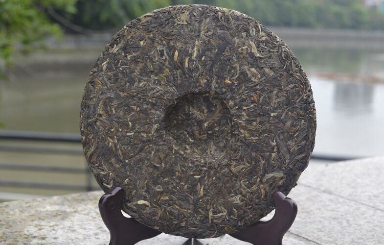 Menghai Chun Xiao * 2014 HAIWAN Old Comrade Pu-erh Tea Cake 357g Puer Raw Pu’er