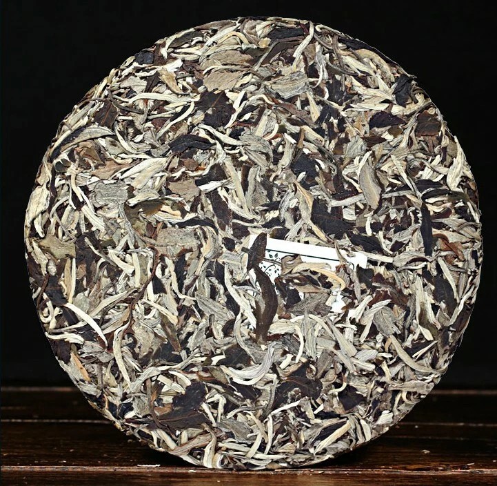357g Yunnan White Buds Raw Ancient Tree UnCooked Pu erh Tea,Moon light puer Cake