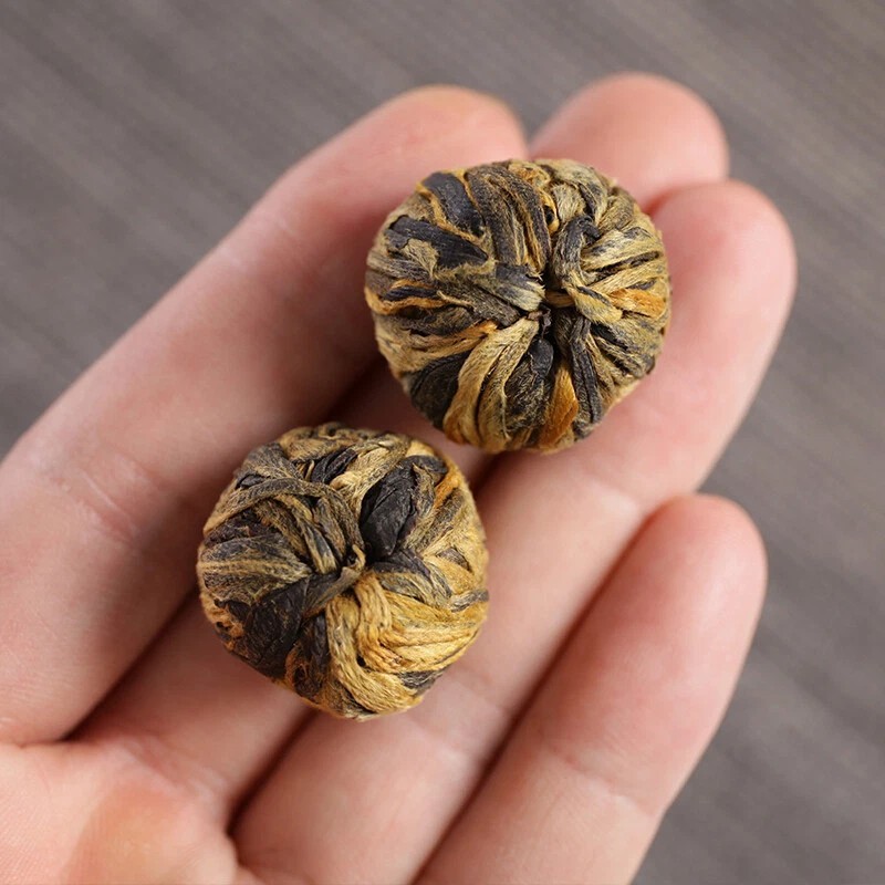 250g Organic Dian Hong Blooming Tea Ball Dragon Pearl Handmade Yunnan Black Tea