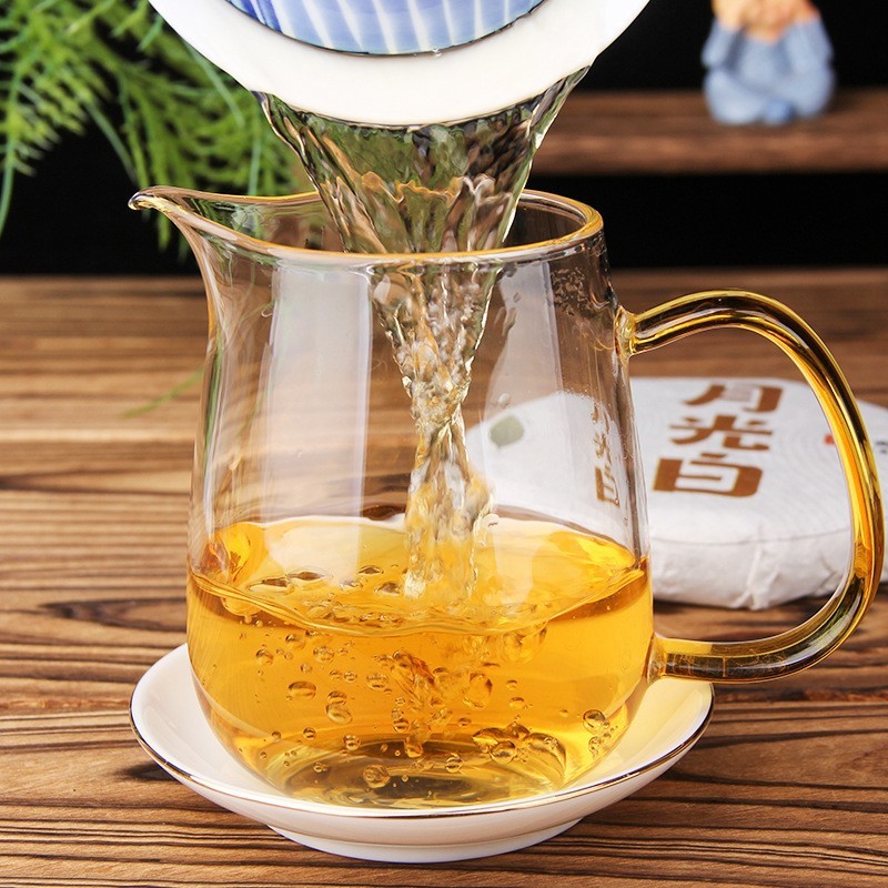 Yunnan Yue Guan Bai Puer MoonLight 100g Yunnan White Tea Buds Raw Ancient Tree