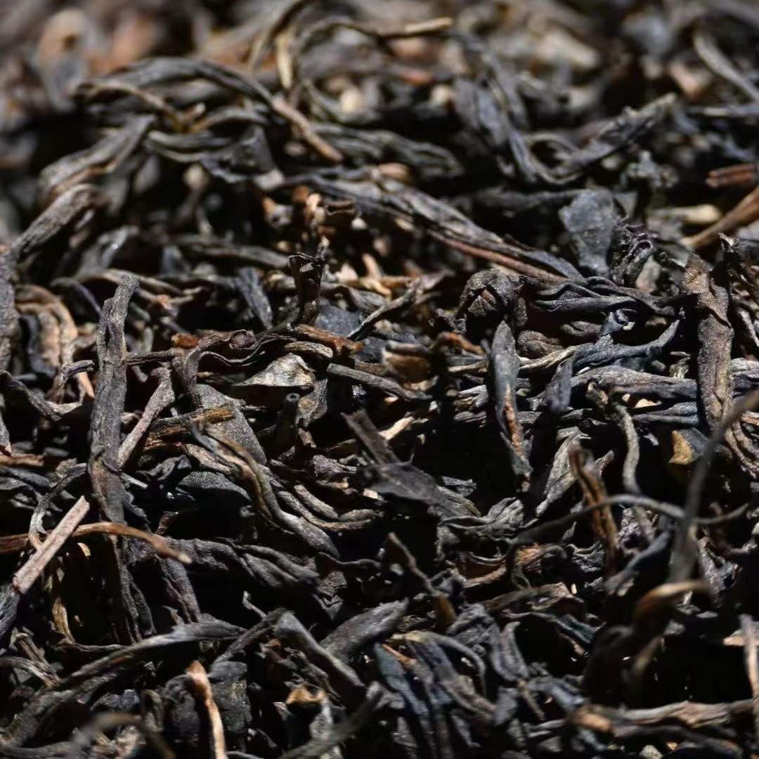 Yulin 1982 Raw Pu-erh Loose Tea (Vintage Spring Bud) 400 Grams