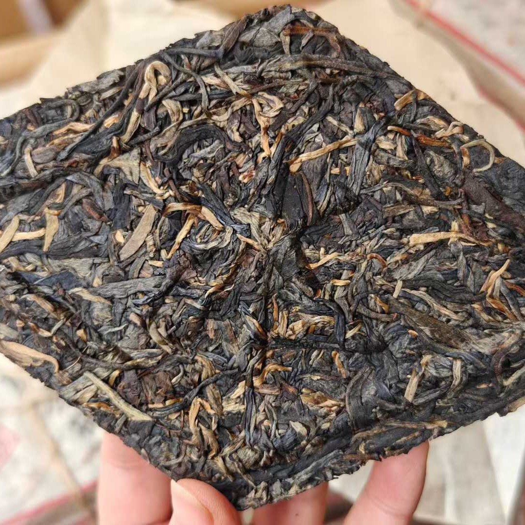 2009 Bingdao Nuowu Ancient Raw Pu-erh Diamond Tea Brick 200g*4