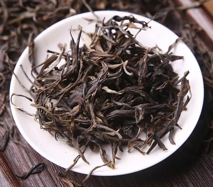 1000g MengHai Old BanZhang Puer Ripe Tea Brick Cooked tea Ancient Gold bud