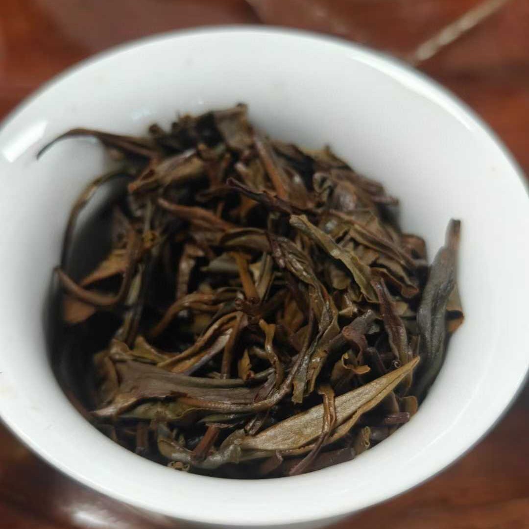 1990s Golden Five Mountains Aged Pu’er Tea Cake, 357g × 6