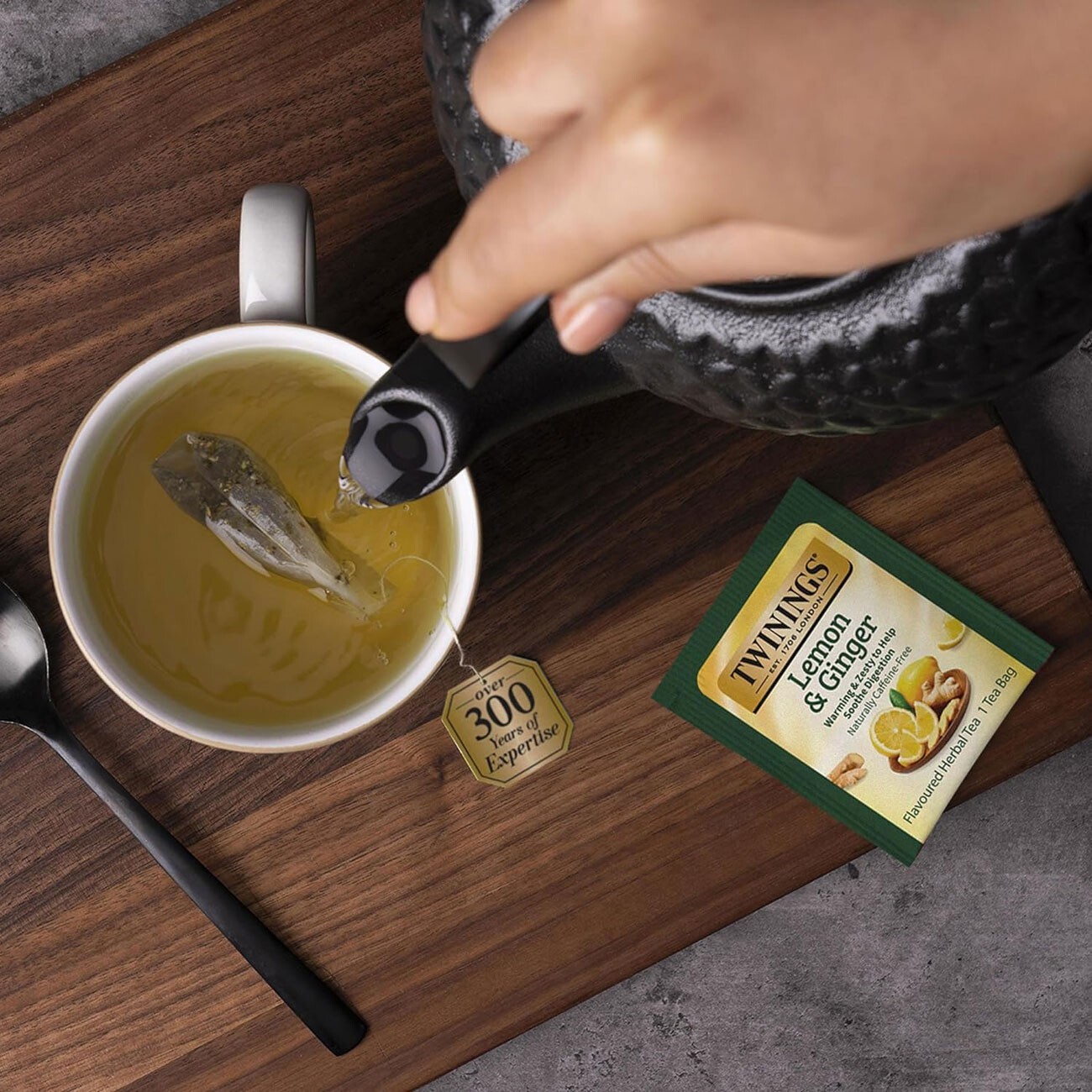Twinings Lemon & Ginger Herbal Tea – 20 tea bags