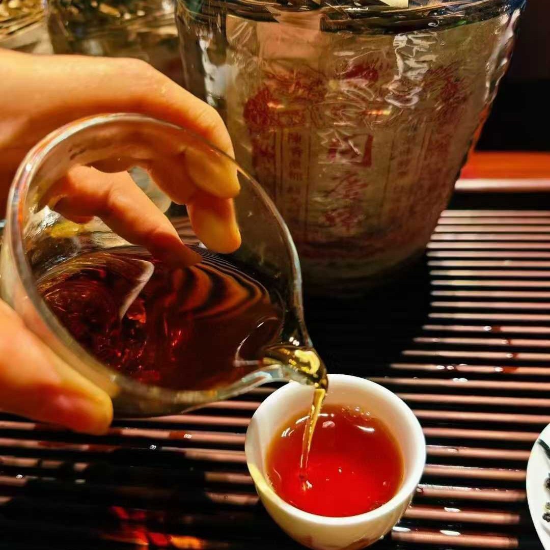 1991 Vintage Double Lion Tong Qing Hao Ripe Pu-erh Tea (350g)