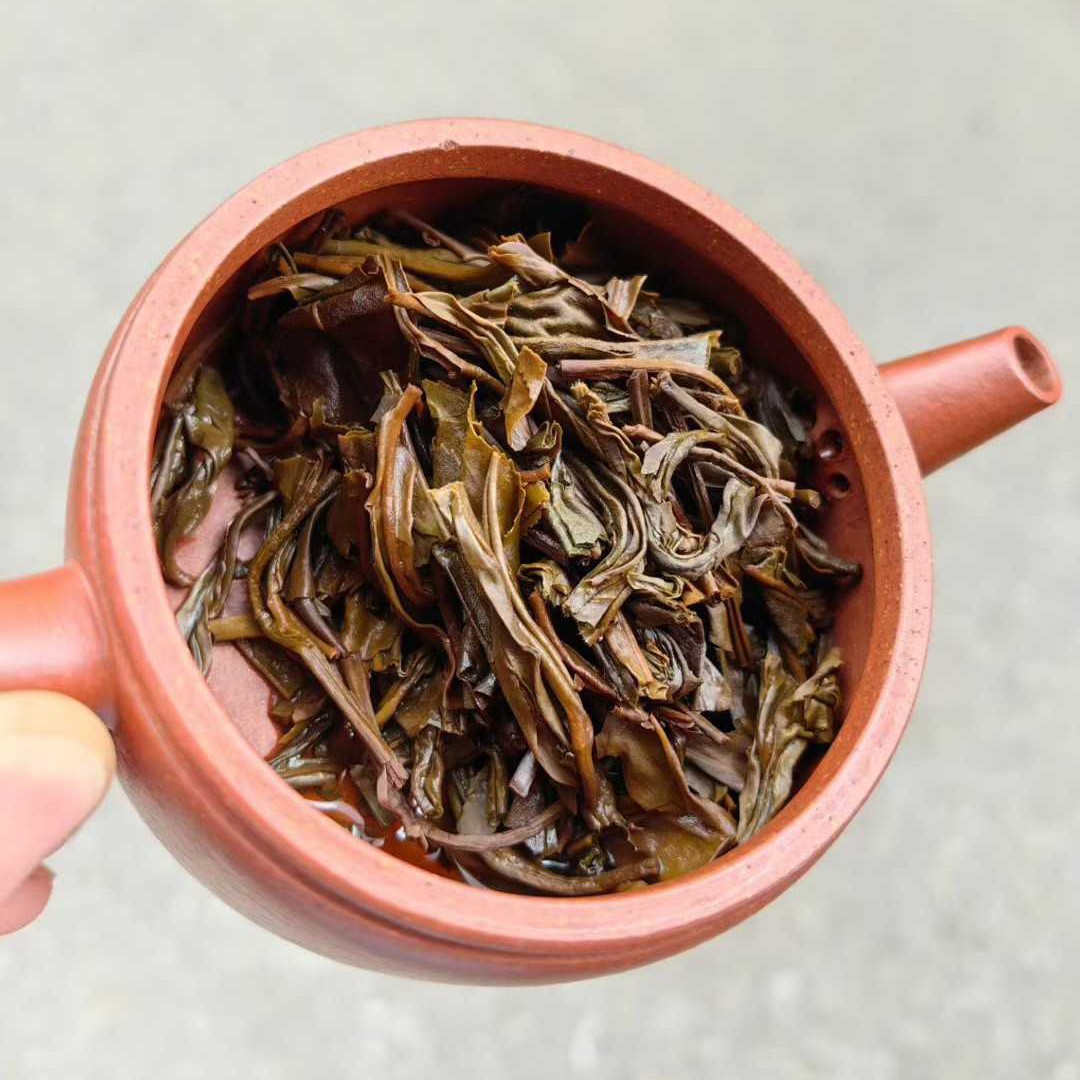 2002 Vintage Yiwu Zhengshan Wild Raw Puerh Tea Cake, Chang Da Hao 400g