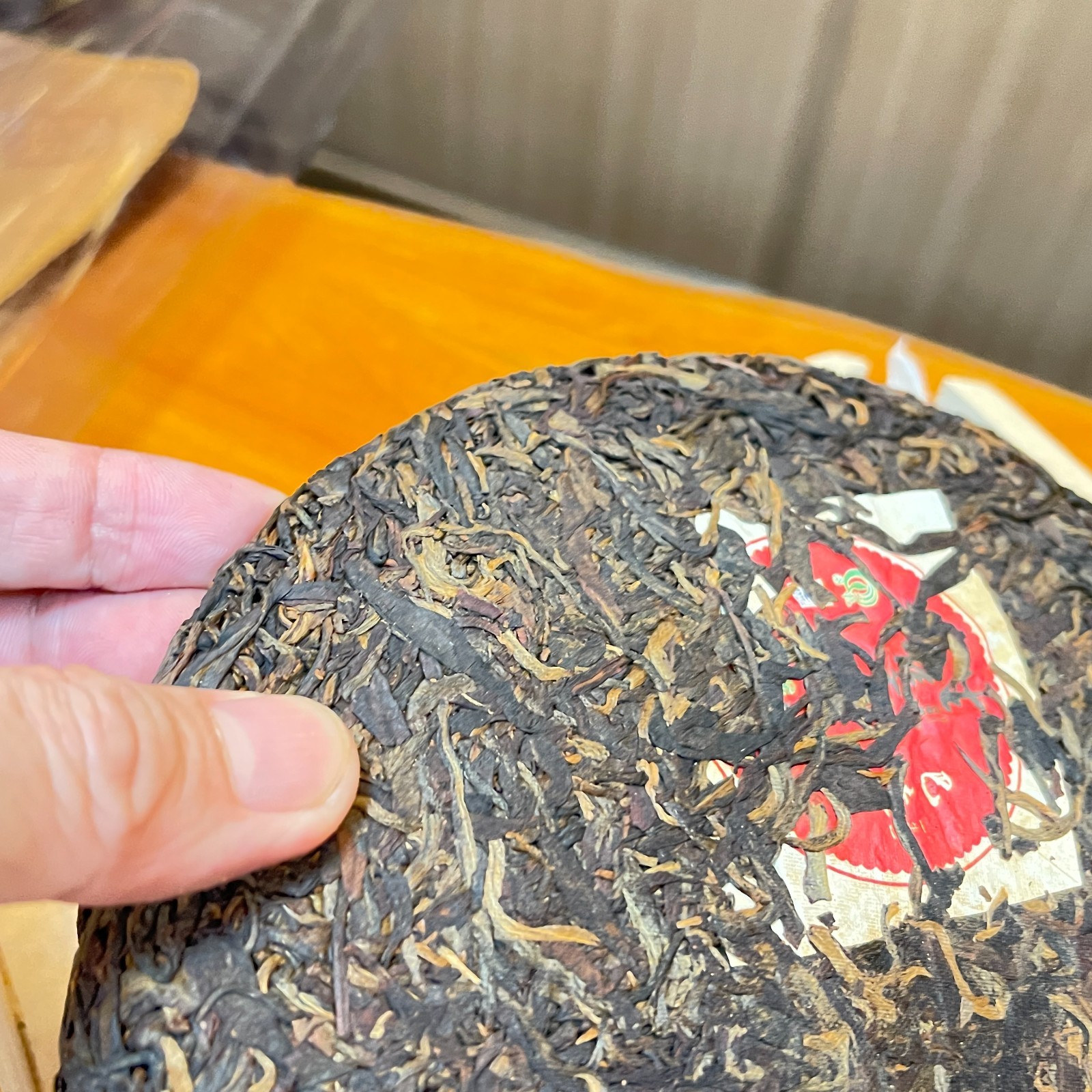 2010 Guoyan Bada Mountain Raw Pu-erh Tea Cake 400g
