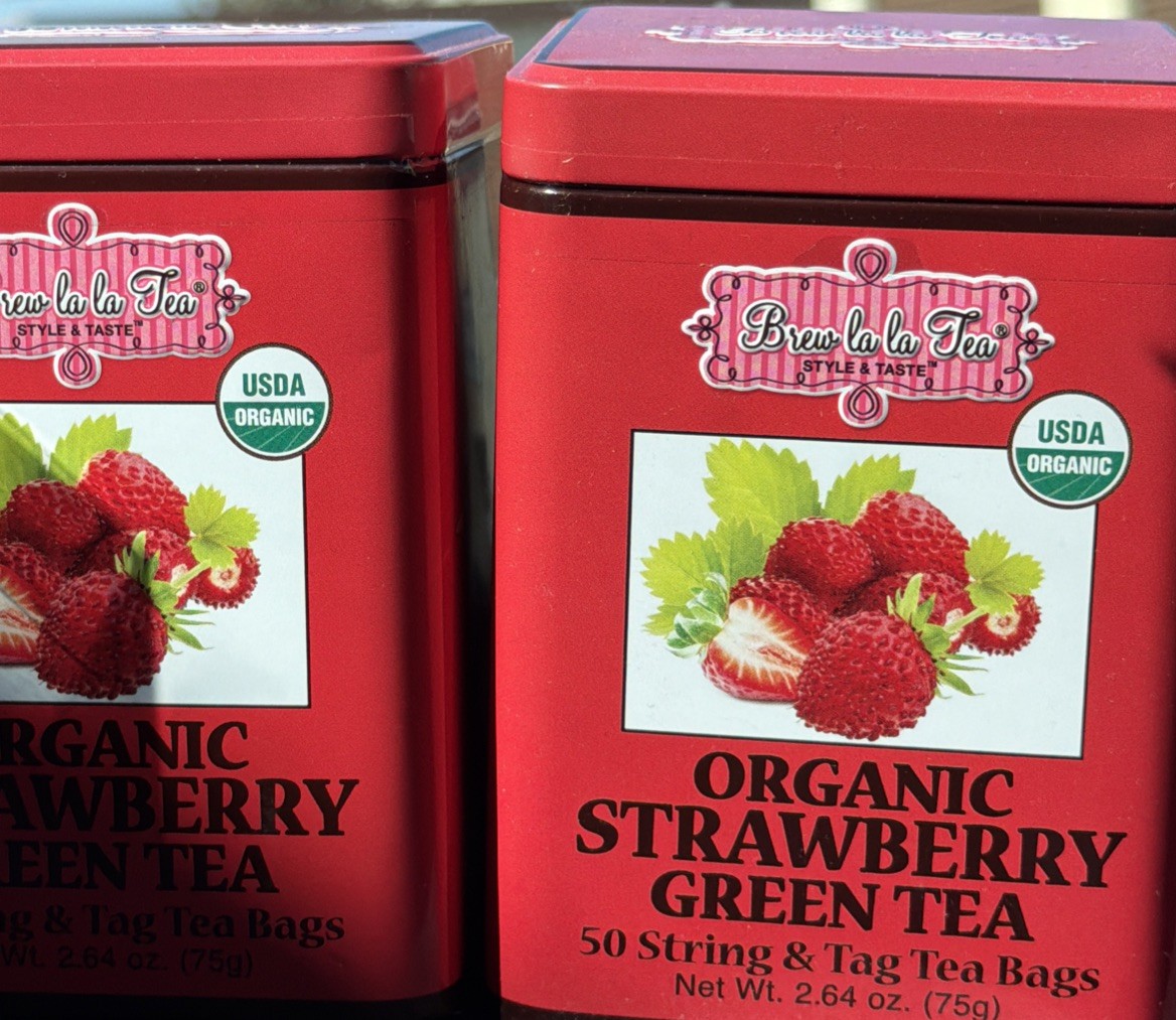 BREW La La 🫖 TEA -ORGANIC STRAWBERRY 🍓 GREEN TEA 2 Tins=100 TeaBags BB:06/2029