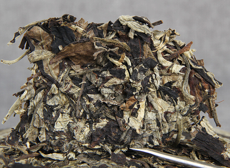 Yunnan Puer Tea Moonlight Beauty Pu’er White Tea Pu-erh Cake Raw Puerh Tea 357g