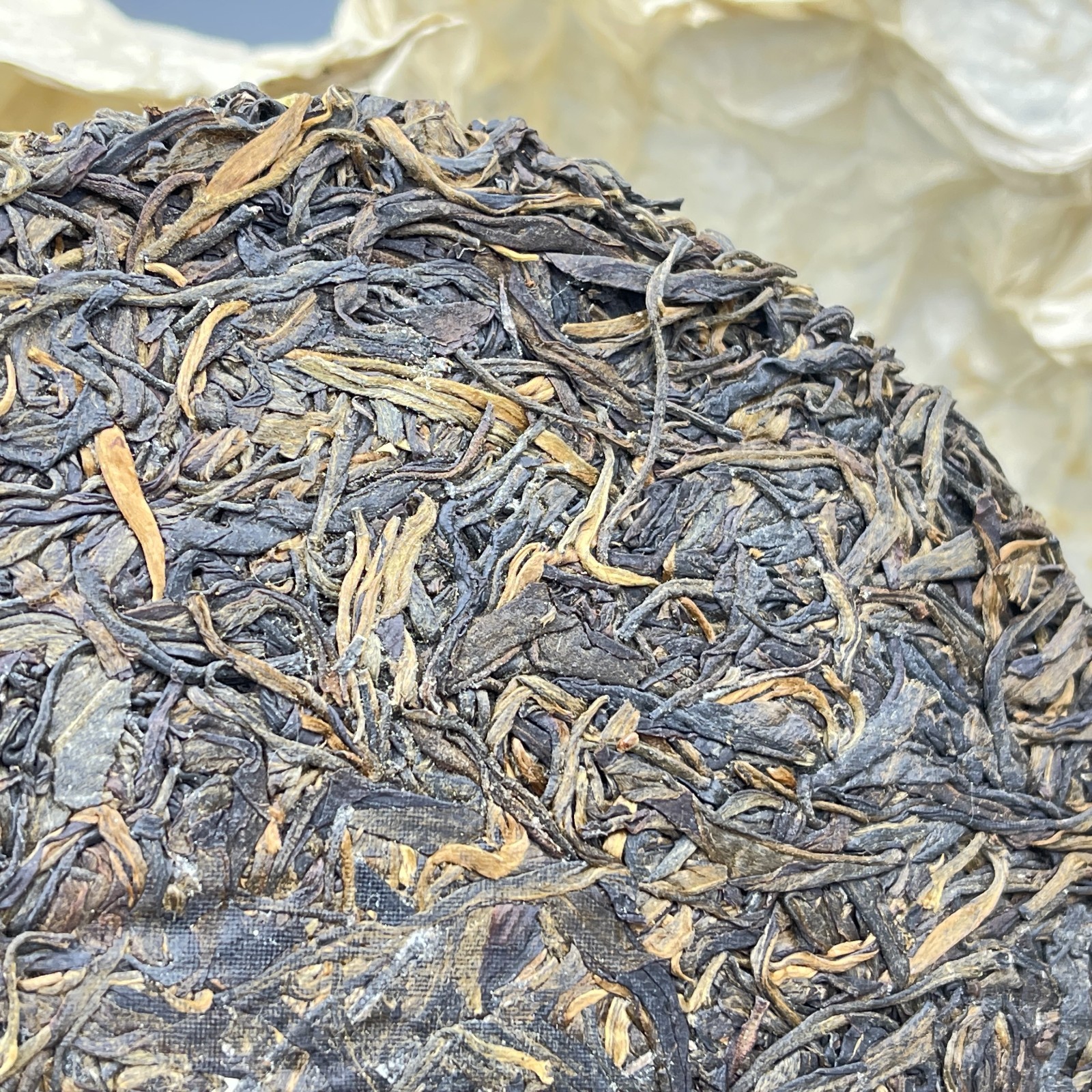 Aged Raw Puer Tea Cake – Vintage Style “Big Blue Mark” Wrapper-357g
