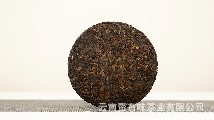 100g Yunnan Menghai Ripe Pu’er Tea Golden Needle White Lotus Ripe Cake Palace