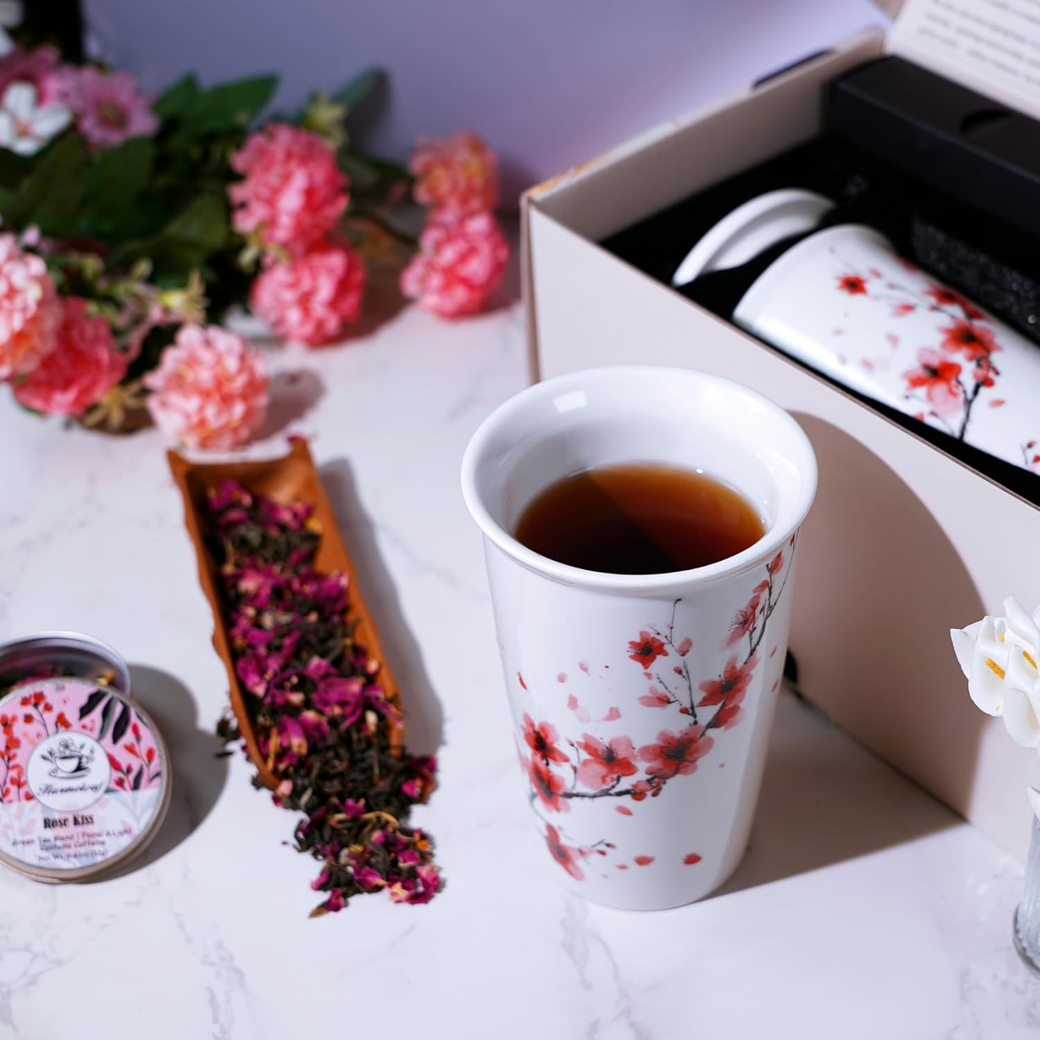 Tea Gift Set for Women – 6 Herbal Loose Leaf Tea Blends, Insulated Ceramic Cup w