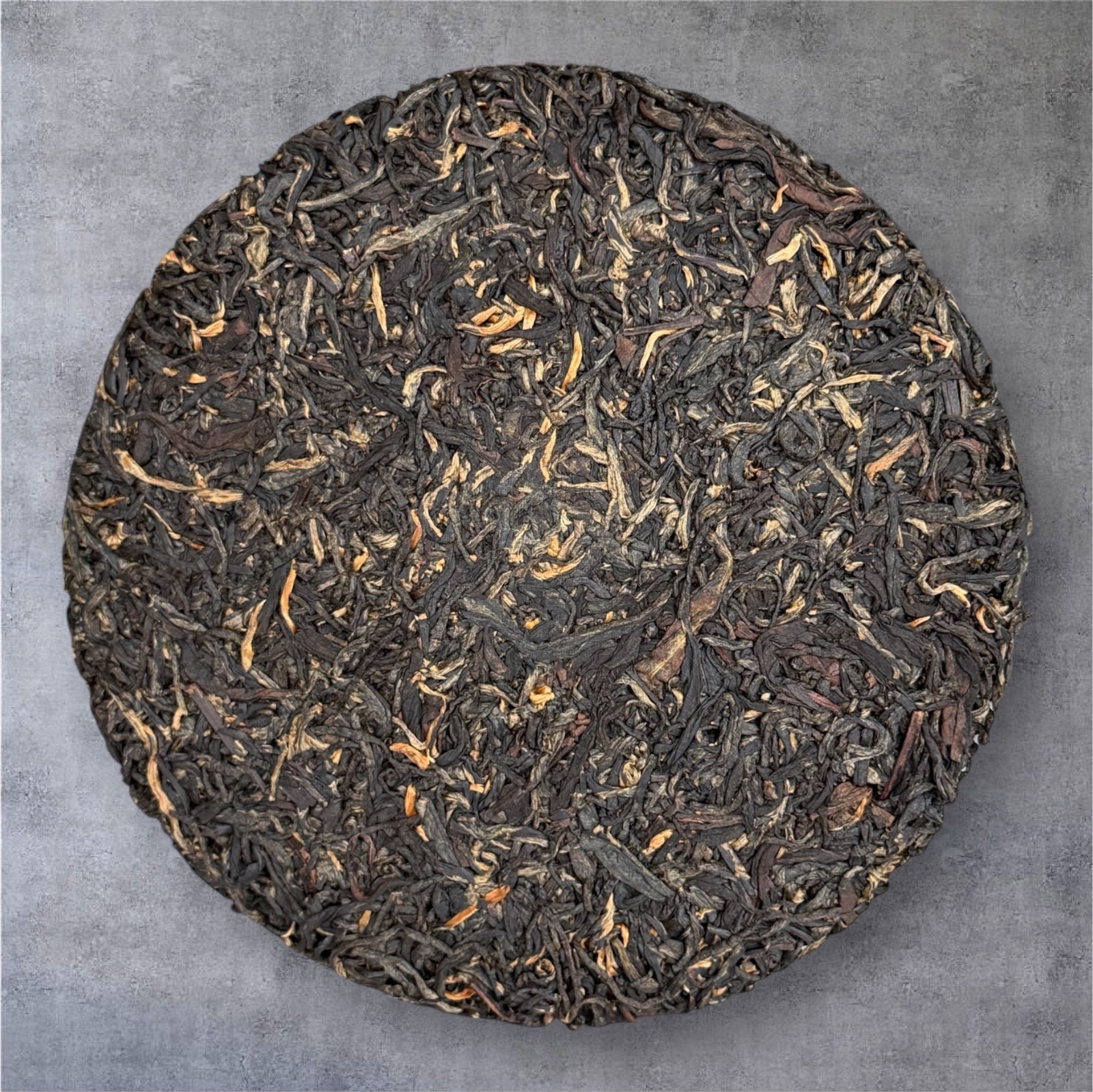 Golden Sip 2021 Gu Shu Hong Cha Yunnan Red Black Tea Cake 357g
