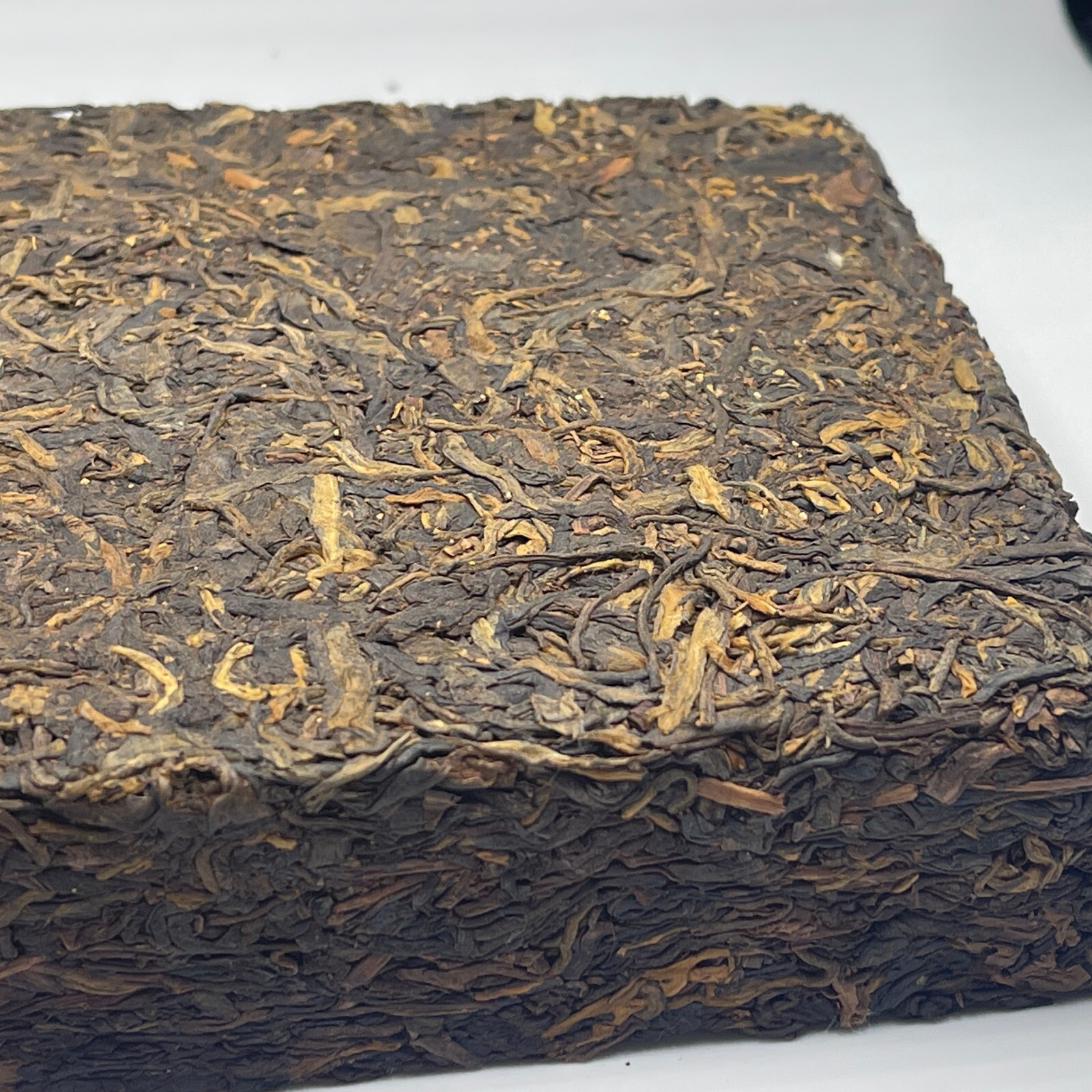 Pu-Erh tea,2000,Xishuangbanna, Yunnan Wild Ancient Tree Tea Brick,1000g,Raw