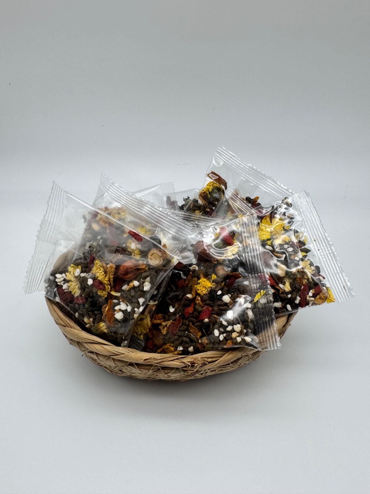 Dandelion Wolfberry Goji Botanical Herbal Tea Caffeine-Free 12 bags 120G Vitals
