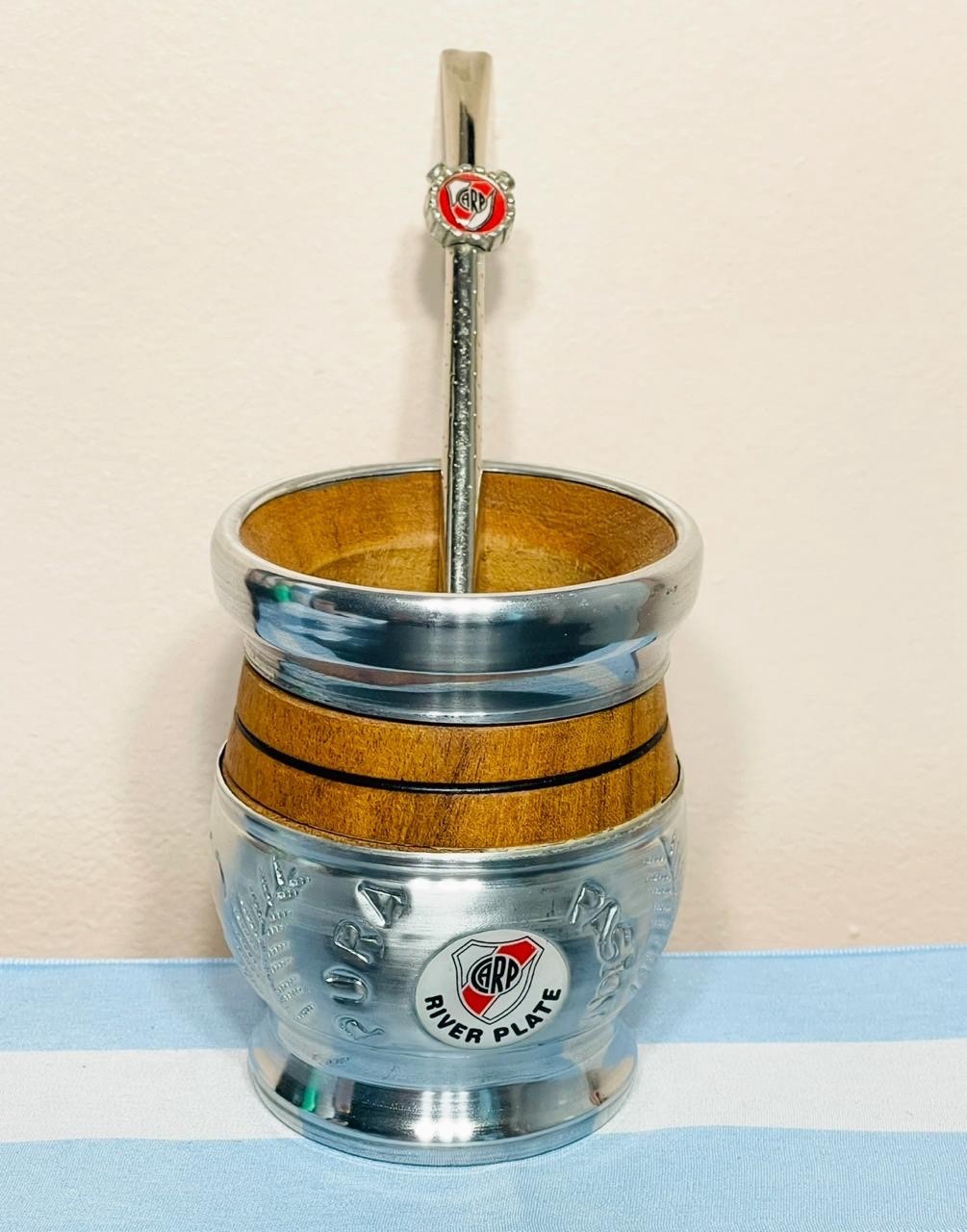 Mate cup yerba argentino – River Plate Cincelado + bombilla straw River Plate