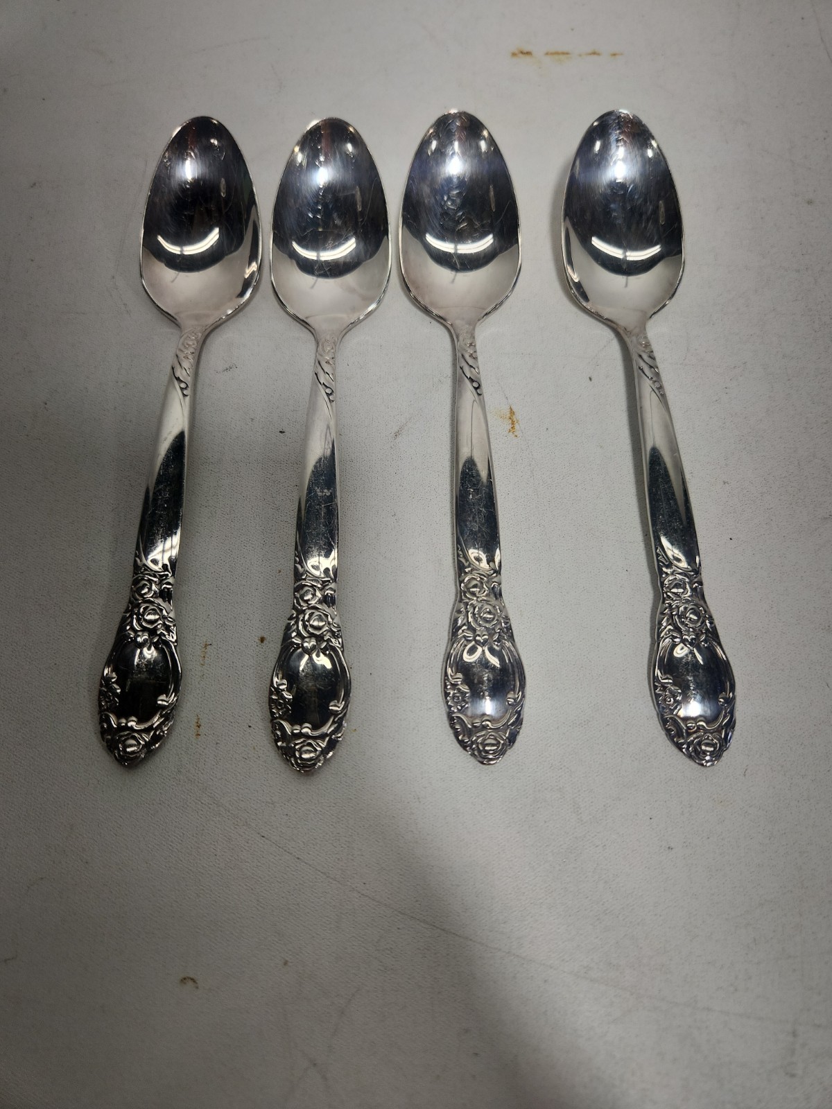 Lot of 4 Oneida J.J. Audrey Stainless Steel Oval Soup Spoons Place Spoons Floral