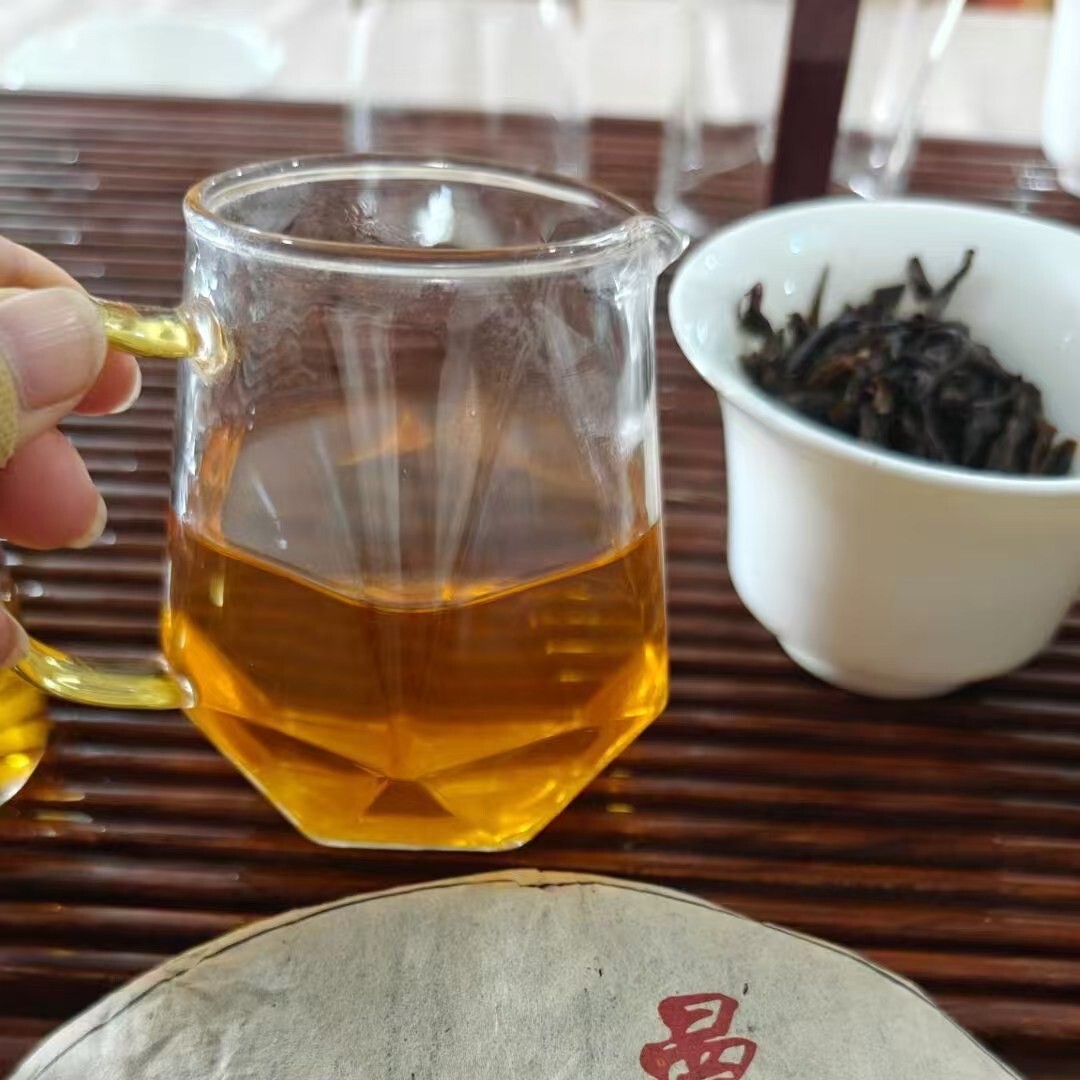 Pu-Erh tea,2004y,鼎興號 曼松貓耳朵 Mam Song Mao Er Duo,357g,Raw