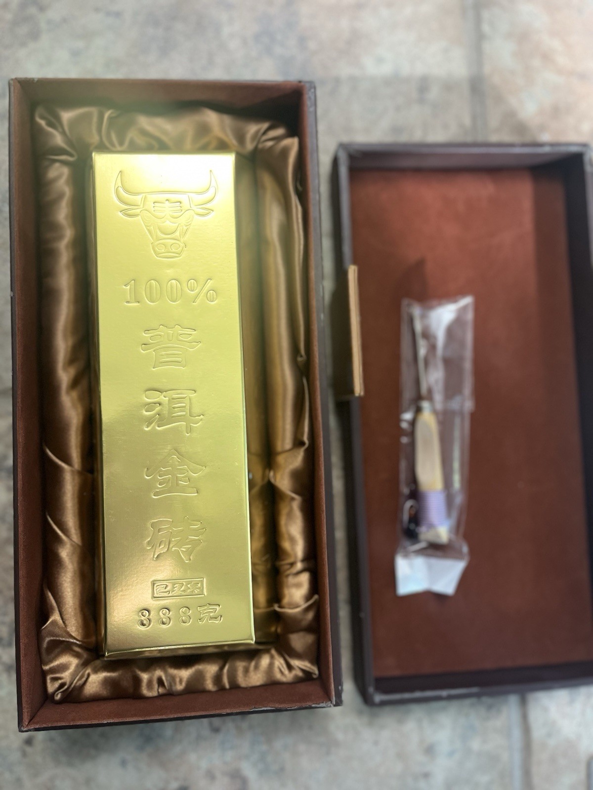 2009 Junzhonghao Pu-erh Tea Brick – Limited Edition 888g Gold Bar Style