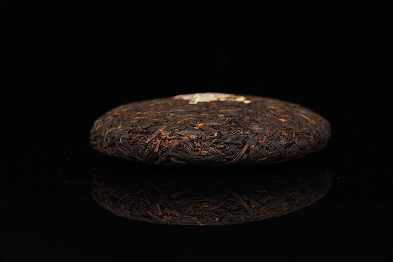 2025 TAETEA Dayi Classic 7572 in a Gift Box Ripe Puerh Tea 150g Yunnan Puer Tea