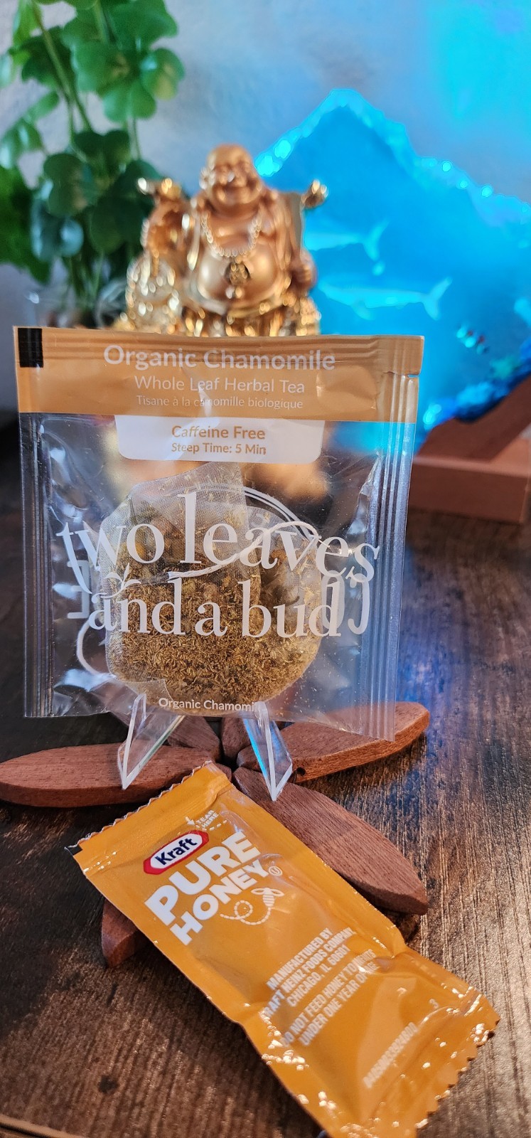 Two Leaves Organic Tea Sampler Pack 8 Flavors + 8 Honey Singles Variety Set