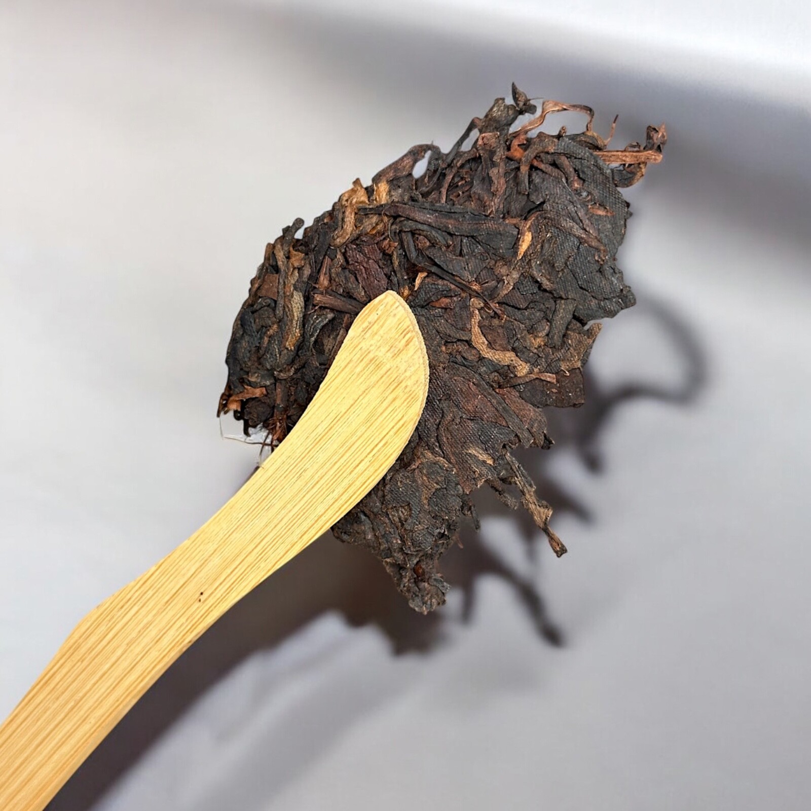 Golden Sip Premium Aged Shu Puer Ripe Tea Cake Richly Fermented Puerh