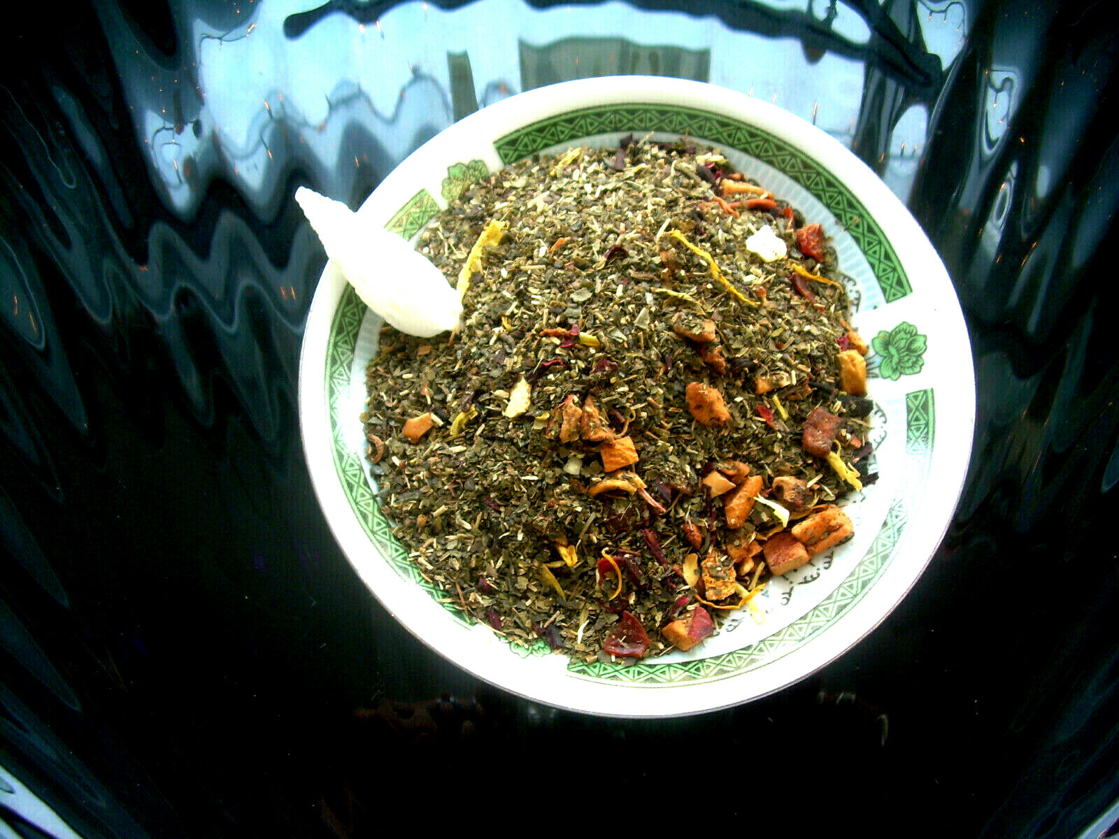 Green Tea Fine Cut Tea Blend With Cranberry Apple Hibiscus and Rosehips
