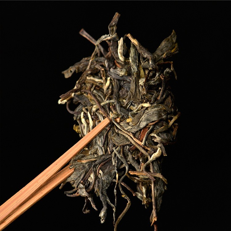 2010 yr 357g Organic Laomane Banzhang Ancient Tree Puer Puerh Pu’er Tea Raw Cake