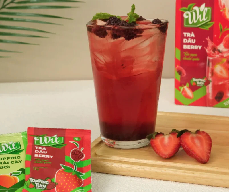 Vietnamese Tea Strawberry Berry Tea With Real Topping 140G (5 Packs x 14g)