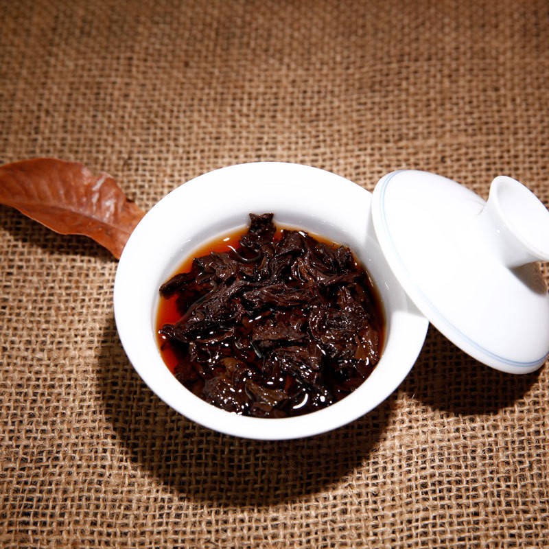330g Yunnan Ancient Tree Chen Nian 2014 Pu’er Tea Raw Tea Cake