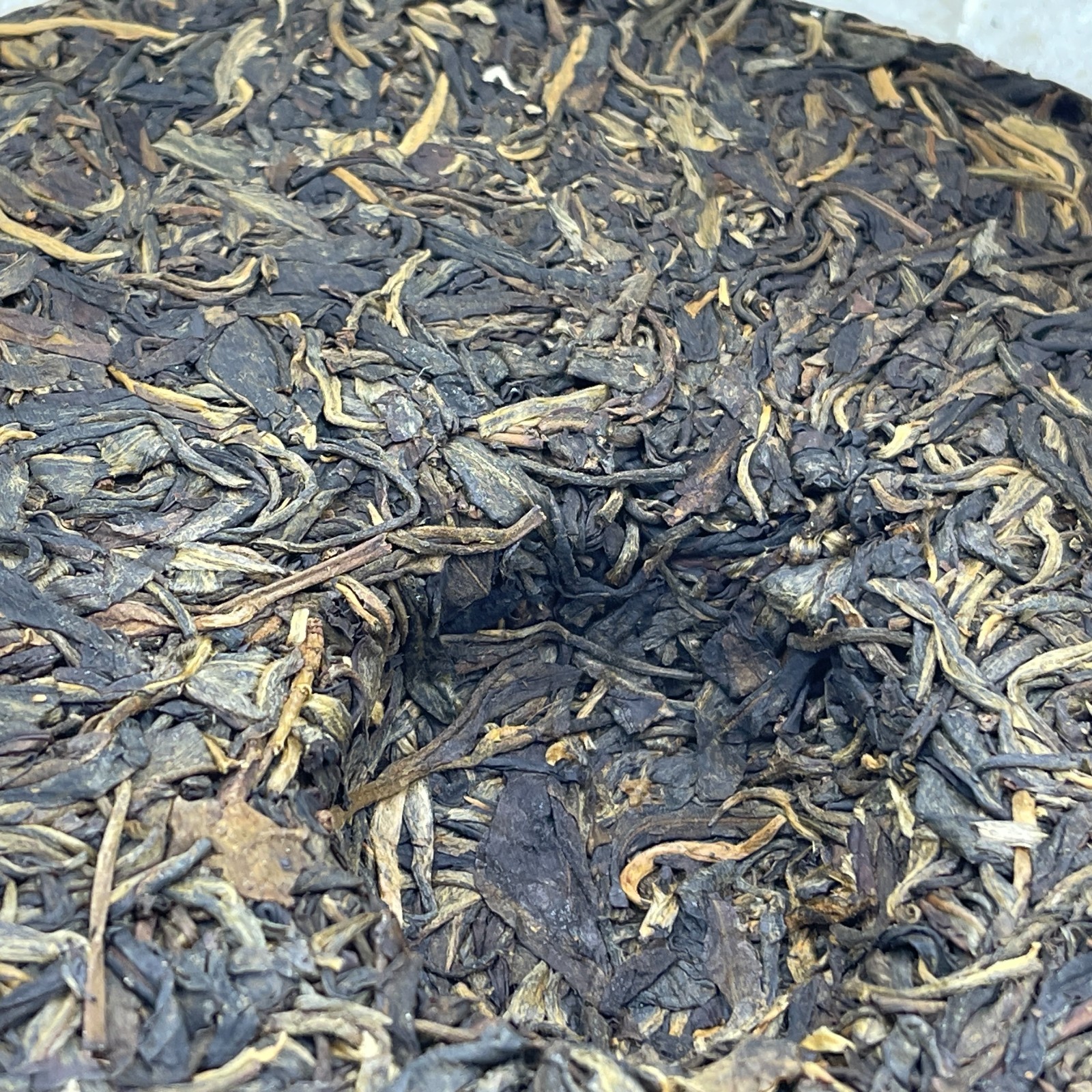 Tianba Raw Pu-erh Tea Cake 375g – “Cheng Yun” Series by Yuanyuantang