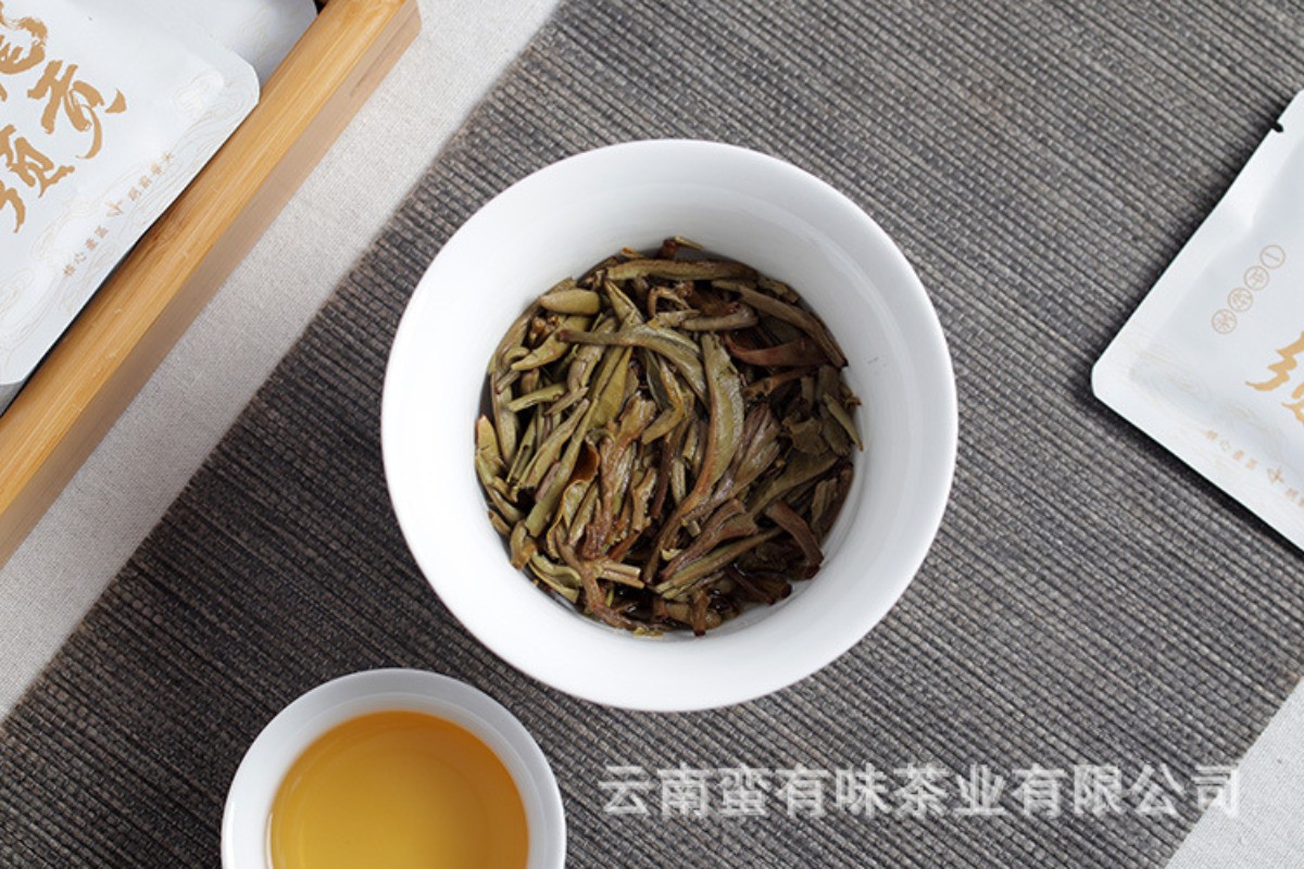 500g Yunnan 2024 Ancient Tree Silver Needle Bulk White Tea Small Square Pieces