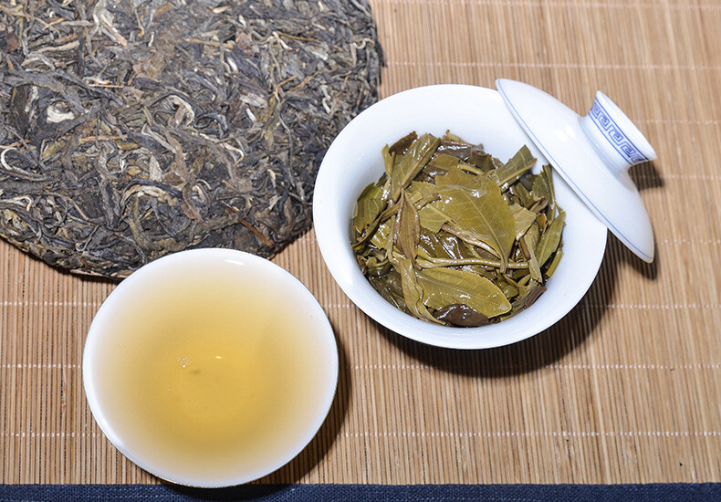2014 Yr YunNan Pu-erh Mengku YUE CHEN YUE XIANG Raw Tea Qizi Bing Puerh 357g