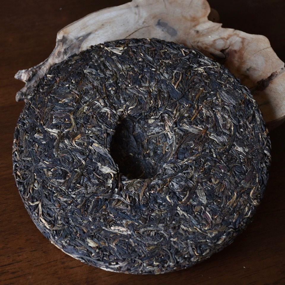 Mengku Rongshi 2007 Puerh Tea”Qiao Mu Wang” (King Arbor) Aged Shen Puer Tea 500g